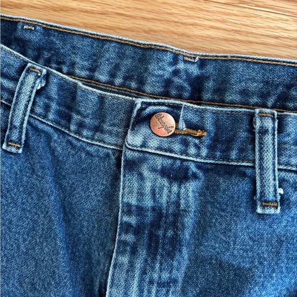 Wrangler Blue Jeans - Picture 2 of 4